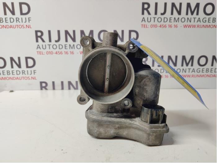 Używane Przepustnica Opel Signum (F48) 2.2 Direct 16V Cena € 10,00 Procedura marży oferowane przez Autodemontage Rijnmond BV