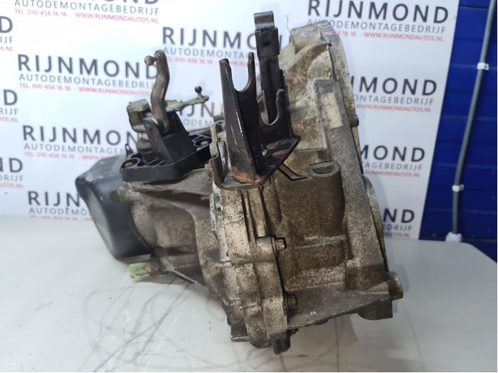 Gearbox from a Nissan Micra (K12) 1.2 16V 2005
