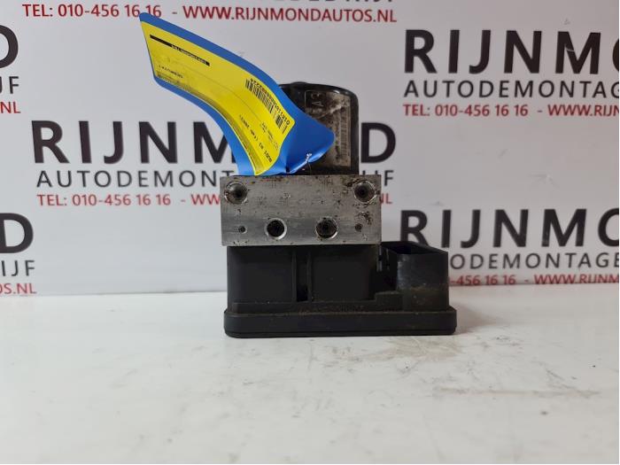 Begagnade ABS-pump Audi A3 (8L1) 1.9 TDI 100 Pris € 40,00 Marginaltabell erbjuds av Autodemontage Rijnmond BV