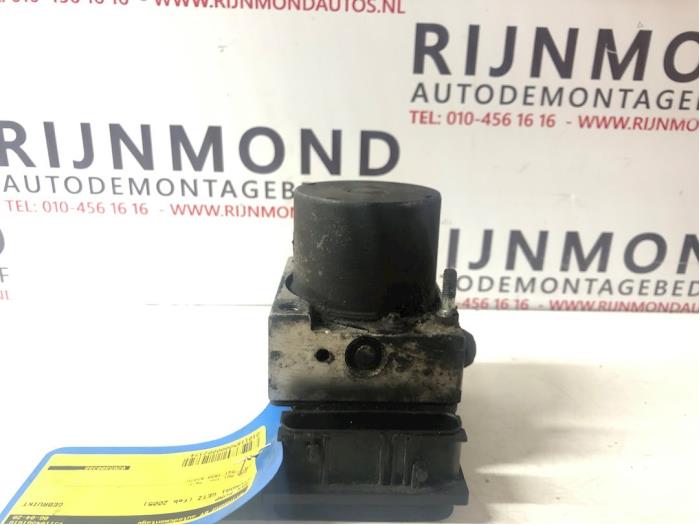 Begagnade ABS-pump Hyundai Getz 1.5 CRDi 12V Pris € 100,00 Marginaltabell erbjuds av Autodemontage Rijnmond BV