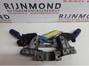 Usagé Commodo d'essuie glace Smart Fortwo Cabrio (450.4) 0.7 Prix € 60,00 Règlement à la marge proposé par Autodemontage Rijnmond BV