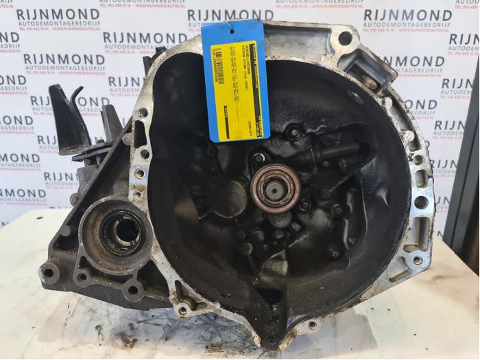 Gearbox from a Nissan Micra (K12) 1.2 16V 2004