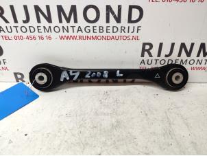 Usados Brazo de soporte inferior derecha detrás Audi A4 (B8) 1.8 TFSI 16V Precio € 25,00 Norma de margen ofrecido por Autodemontage Rijnmond BV