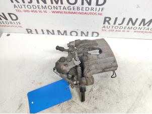Used Rear brake calliper, left Opel Signum (F48) 2.2 DGI 16V Price € 40,00 Margin scheme offered by Autodemontage Rijnmond BV
