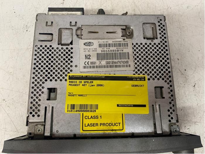 Reproductor de CD y radio de un Peugeot 407 SW (6E) 1.6 HDi 16V 2006
