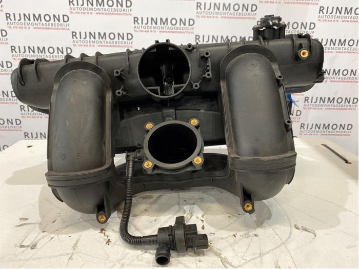 Gebrauchte Ansaugbrugge BMW 5 serie (E60) 525i 24V Preis € 100,00 Margenregelung angeboten von Autodemontage Rijnmond BV