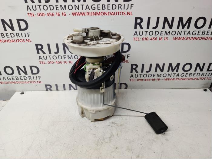Begagnade Bensinpump Ford Focus 2 2.0 16V Pris € 50,00 Marginaltabell erbjuds av Autodemontage Rijnmond BV