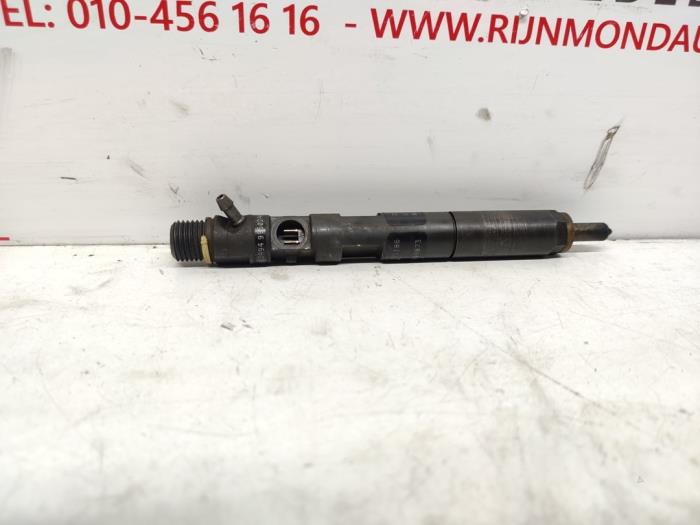 Gebrauchte Einspritzdüse (Diesel) Renault Clio II Societe (SB) 1.5 dCi 65 Preis € 49,99 Margenregelung angeboten von Autodemontage Rijnmond BV