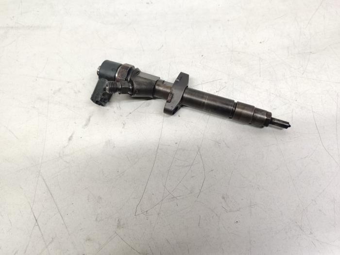 Injector (diesel) from a Renault Laguna II (BG) 2.2 dCi 150 16V 2003