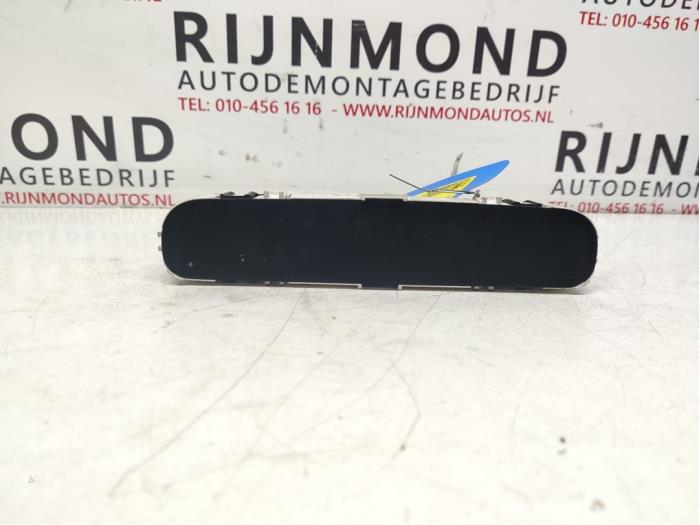 Begagnade Innerdisplay Chevrolet Spark 1.0 16V Pris på förfrågan erbjuds av Autodemontage Rijnmond BV