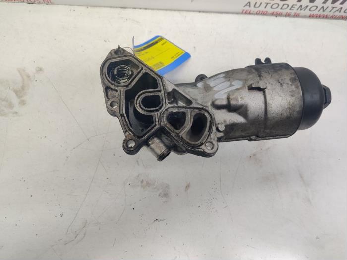 Oil filter housing from a Fiat Scudo (270) 1.6 D Multijet 2007