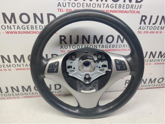Begagnade Ratt BMW 1 serie (E87/87N) 120i 16V Pris € 40,00 Marginaltabell erbjuds av Autodemontage Rijnmond BV