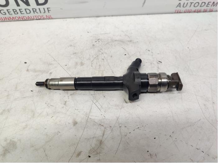 Usagé Injecteurs Opel Signum (F48) 3.0 CDTI V6 24V Prix € 48,98 Règlement à la marge proposé par Autodemontage Rijnmond BV