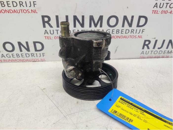 Usagé Pompe de direction Renault Espace (JK) 2.0 16V Turbo Prix € 50,00 Règlement à la marge proposé par Autodemontage Rijnmond BV