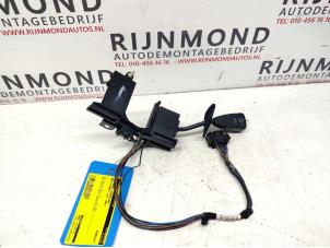 Used Wiper switch BMW 3 serie (E36/4) 316i Price on request offered by Autodemontage Rijnmond BV