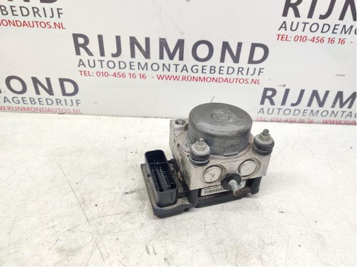 Begagnade ABS-pump Fiat 500 (312) 1.2 Pris € 20,00 Marginaltabell erbjuds av Autodemontage Rijnmond BV