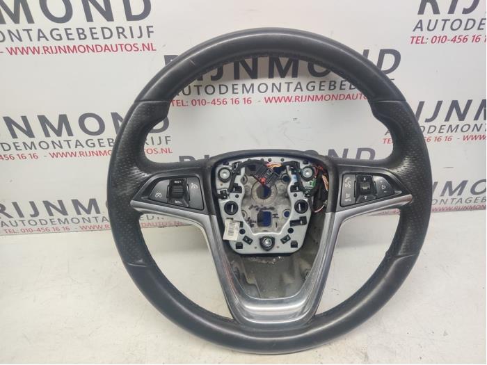 Używane Kierownica Opel Insignia 2.0 CDTI 16V 130 Ecotec Cena € 30,00 Procedura marży oferowane przez Autodemontage Rijnmond BV