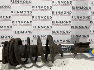 Used Front shock absorber, right Kia Carens II (FJ) 2.0 CRDI 16V Price € 50,00 Margin scheme offered by Autodemontage Rijnmond BV