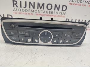 Gebrauchte Radio CD Spieler Renault Megane III Berline (BZ) 1.5 dCi 110 Preis € 50,00 Margenregelung angeboten von Autodemontage Rijnmond BV