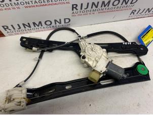 Used Window mechanism 4-door, front right BMW 1 serie (E87/87N) 118d 16V Price on request offered by Autodemontage Rijnmond BV