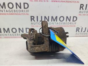 Used Front brake calliper, right Hyundai Matrix 1.5 CRDi 16V Price on request offered by Autodemontage Rijnmond BV