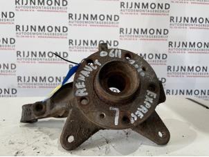 Used Front wheel hub Renault Kangoo Express (FW) 1.5 dCi 70 Price on request offered by Autodemontage Rijnmond BV