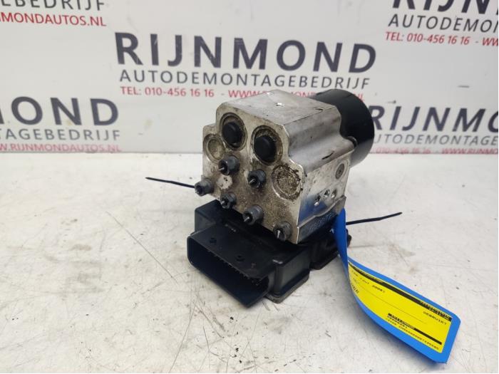 Begagnade ABS-pump Alfa Romeo 159 Sportwagon (939BX) 1.9 JTDm Pris € 75,00 Marginaltabell erbjuds av Autodemontage Rijnmond BV