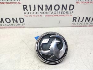 Used Tailgate handle Opel Corsa E 1.4 16V Price € 25,00 Margin scheme offered by Autodemontage Rijnmond BV