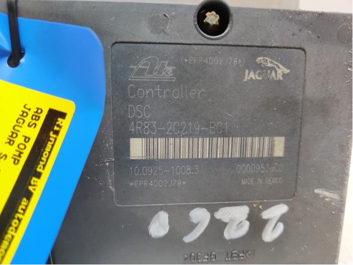 Begagnade ABS-pump Jaguar S-type (X200) Pris € 175,00 Marginaltabell erbjuds av Autodemontage Rijnmond BV