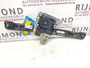 Used Rear door window mechanism 4-door, right BMW 1 serie (E87/87N) 118d 16V Price on request offered by Autodemontage Rijnmond BV