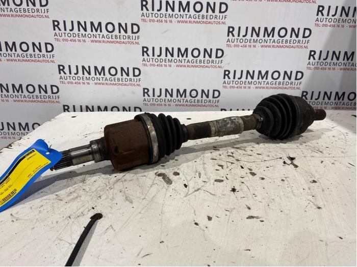 Gebrauchte Antriebswelle links vorne Ford Focus C-Max 2.0 TDCi 16V Preis € 40,00 Margenregelung angeboten von Autodemontage Rijnmond BV