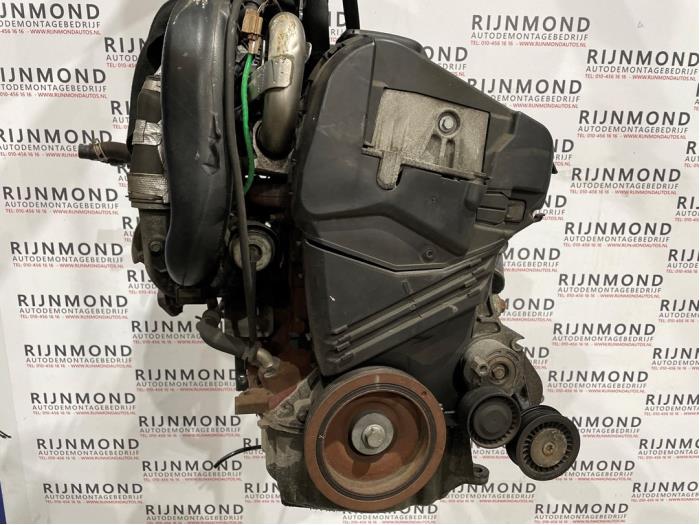 Motor van een Renault Clio III (BR/CR) 1.5 dCi FAP 2012
