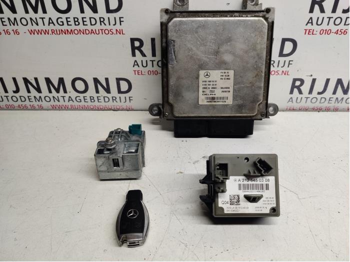 Used Ignition lock + computer Mercedes E (W212) E-250 CDI 16V BlueEfficiency 4-Matic Price on request offered by Autodemontage Rijnmond BV