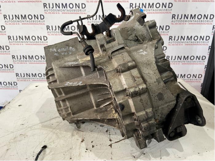 Gearbox from a Ford Mondeo III 2.0 TDCi 115 16V 2003