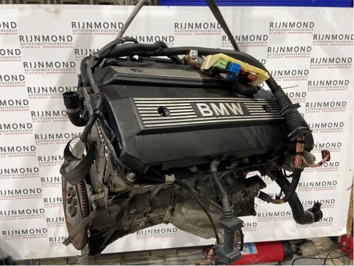 Motor from a BMW 5 serie (E60) 520i 24V 2004
