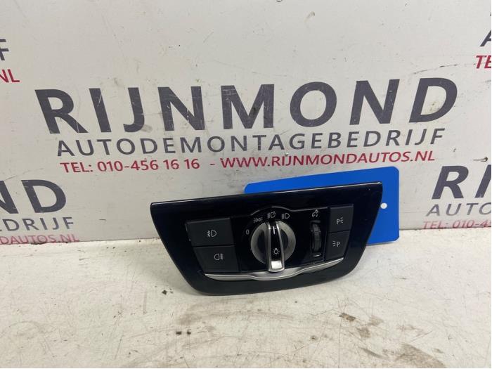 Light switch from a BMW 5 serie (G30) 530e iPerformance 2017