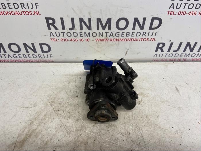 Begagnade Servostyrningspump Audi A8 (D3) 4.2 V8 40V Lang Quattro Pris € 70,00 Marginaltabell erbjuds av Autodemontage Rijnmond BV