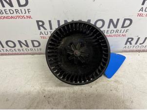 Used Heating and ventilation fan motor Ssang Yong Rexton 2.7 Xdi RX/RJ 270 16V Price € 40,00 Margin scheme offered by Autodemontage Rijnmond BV