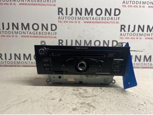 Usagé Radio/Lecteur CD Audi A5 Sportback (8TA) 2.0 TFSI 16V Prix € 150,00 Règlement à la marge proposé par Autodemontage Rijnmond BV
