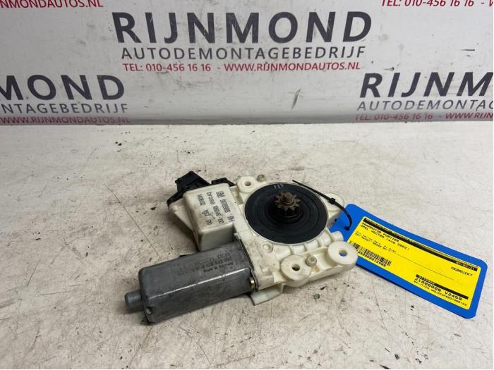 Usados Motor de ventanilla de puerta Opel Vectra C 2.2 16V Precio € 20,00 Norma de margen ofrecido por Autodemontage Rijnmond BV