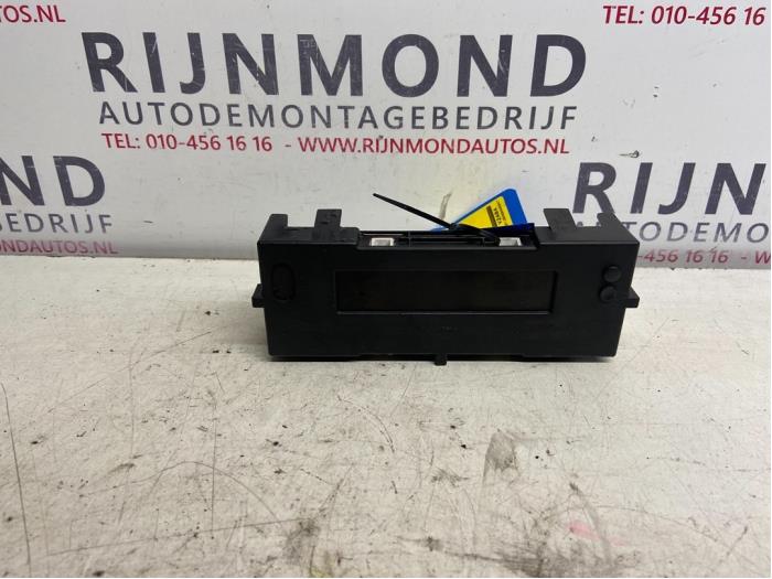 Używane Komputer pokladowy Renault Clio III (BR/CR) 1.2 16V 75 Cena na żądanie oferowane przez Autodemontage Rijnmond BV
