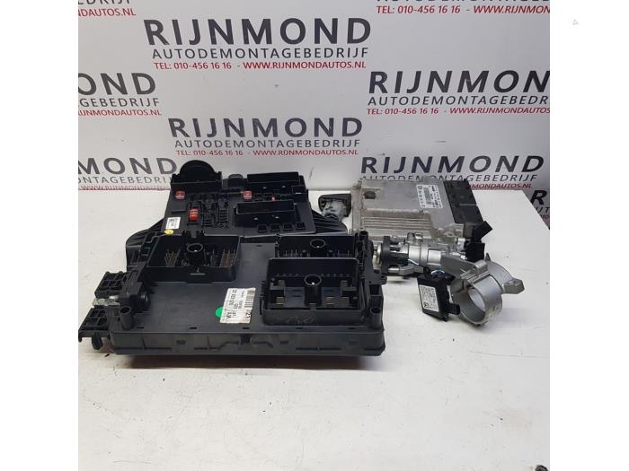 Used Ignition lock + computer Opel Insignia Mk.I 2.0 CDTI 16V 140 ecoFLEX Price on request offered by Autodemontage Rijnmond BV