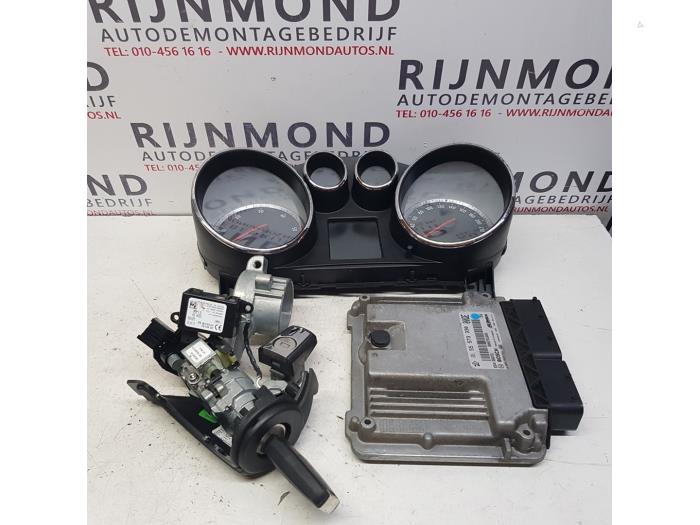 Used Ignition lock + computer Opel Insignia 2.0 CDTI 16V 160 Ecotec Price on request offered by Autodemontage Rijnmond BV