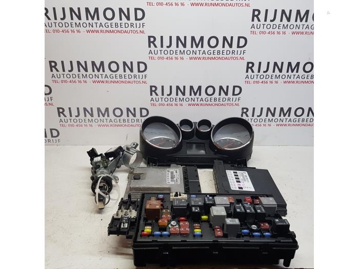 Used Ignition lock + computer Opel Insignia Country Tourer 2.0 CDTI 16V 130 ecoFLEX Price on request offered by Autodemontage Rijnmond BV
