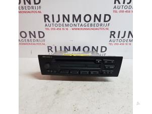 Usados Reproductor de CD y radio BMW 1 serie (E87/87N) 118d 16V Precio € 45,00 Norma de margen ofrecido por Autodemontage Rijnmond BV