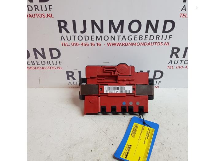 Stromverteiler van een BMW 3 serie Touring (E91) 320i 16V 2006
