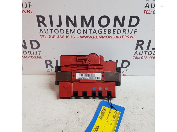 Gebrauchte Stromverteiler BMW 3 serie Touring (E91) 320i 16V Preis € 35,00 Margenregelung angeboten von Autodemontage Rijnmond BV