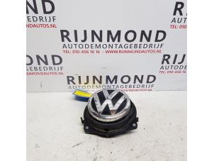 Używane Uchwyt tylnej klapy Volkswagen Passat Variant (3G5) 1.6 TDI 16V Cena na żądanie oferowane przez Autodemontage Rijnmond BV