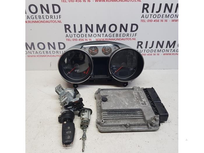 Used Ignition lock + computer Audi TT Roadster (8J9) 2.0 TFSI 16V Price on request offered by Autodemontage Rijnmond BV