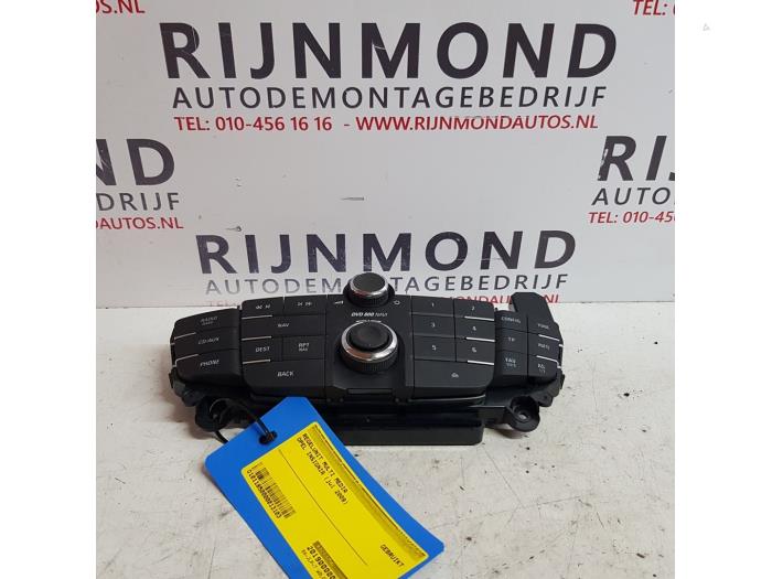 Begagnade Kontrollenhet, multimedia Opel Insignia 1.8 16V Ecotec Pris € 100,00 Marginaltabell erbjuds av Autodemontage Rijnmond BV